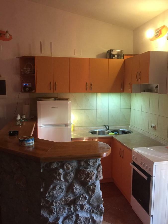 Apartment Hrast